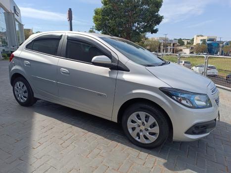 CHEVROLET Onix Hatch 1.4 4P FLEX LT, Foto 2