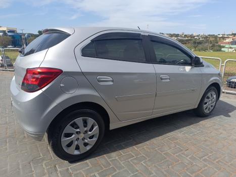 CHEVROLET Onix Hatch 1.4 4P FLEX LT, Foto 4