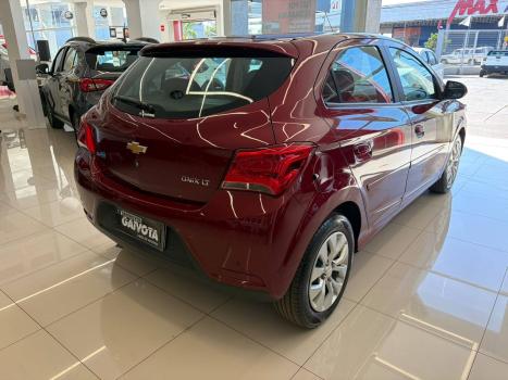 CHEVROLET Onix Hatch 1.4 4P FLEX LT, Foto 3