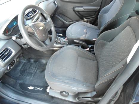 CHEVROLET Onix Hatch 1.4 4P FLEX LT, Foto 5