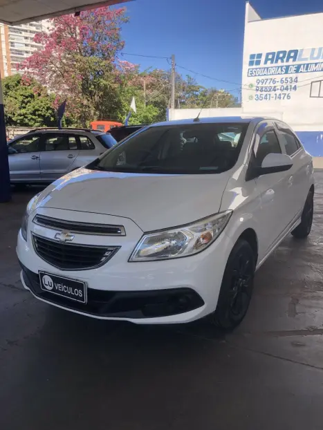 CHEVROLET Onix Hatch 1.0 4P FLEX LT, Foto 14