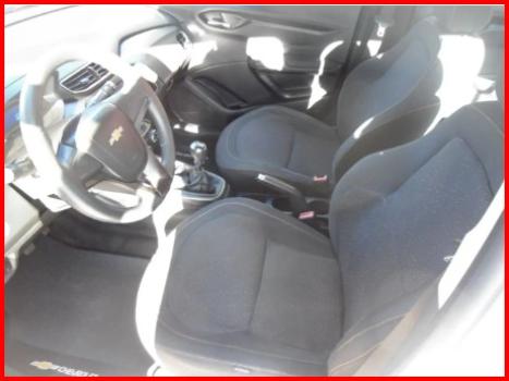 CHEVROLET Onix Hatch 1.4 4P FLEX LT, Foto 5