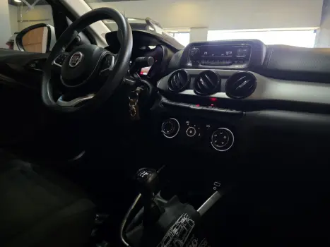 FIAT Cronos 1.3 4P FLEX, Foto 9