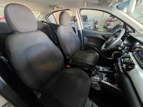 FIAT Cronos 1.3 4P FLEX, Foto 10