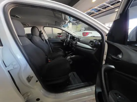 FIAT Cronos 1.3 4P FLEX, Foto 12