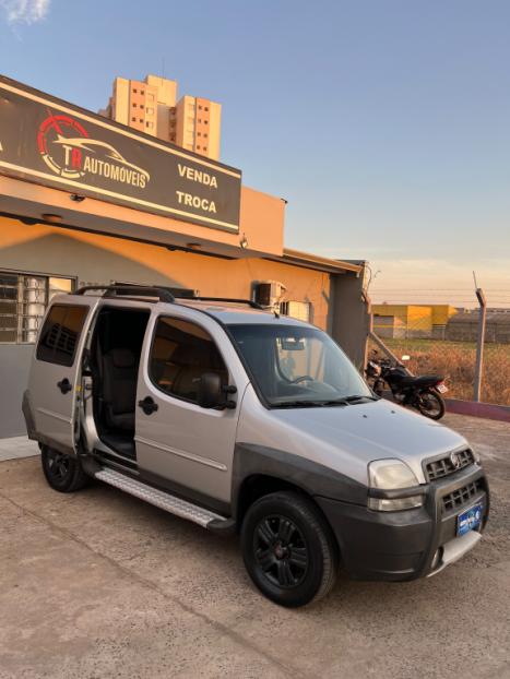 FIAT Doblo 1.8 16V 4P FLEX ADVENTURE 6 LUGARES, Foto 3