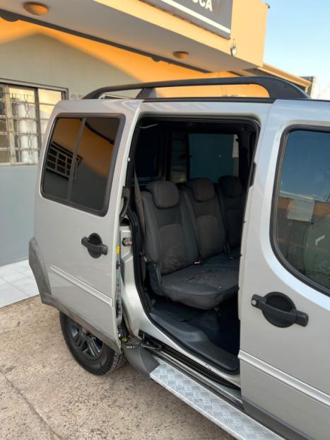 FIAT Doblo 1.8 16V 4P FLEX ADVENTURE 6 LUGARES, Foto 4