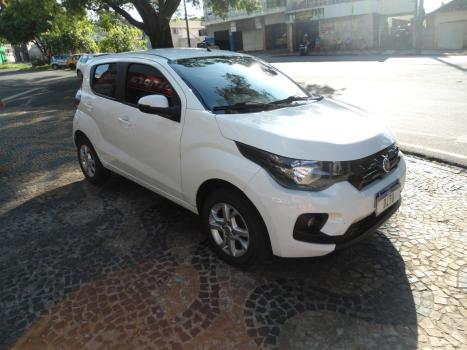FIAT Mobi 1.0 4P FLEX DRIVE FIRE FLY, Foto 2