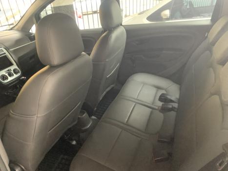 FIAT Punto 1.4 4P ATTRACTIVE FLEX, Foto 5 FIAT Punto 1.4 4P ATTRACTIVE FLEX, Foto 5