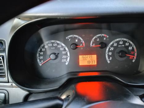 FIAT Punto 1.4 FLEX 4P, Foto 2