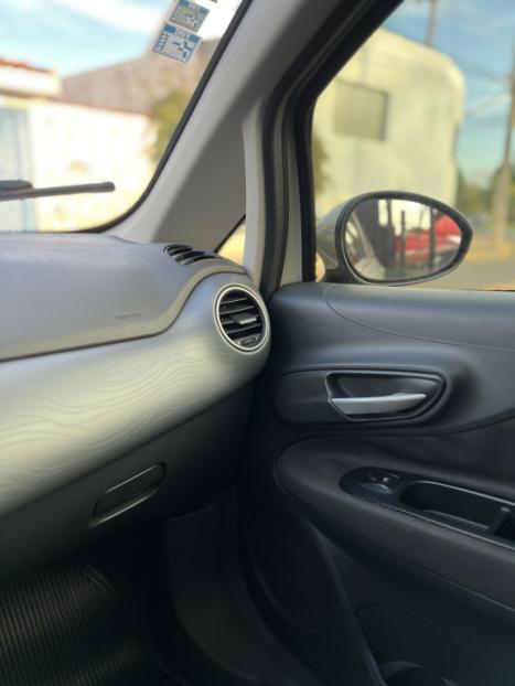 FIAT Punto 1.6 16V 4P FLEX ESSENCE DUALOGIC AUTOMATIZADO, Foto 6