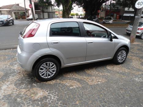 FIAT Punto 1.8 4P HLX FLEX, Foto 3