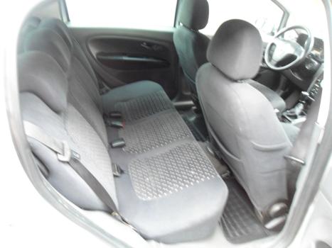 FIAT Punto 1.8 4P HLX FLEX, Foto 7