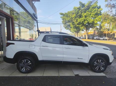 FIAT Toro 1.8 16V 4P FLEX FREEDOM AUTOM�TICO, Foto 2