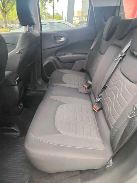 FIAT Toro 1.8 16V 4P FLEX FREEDOM AUTOMÁTICO, Foto 2