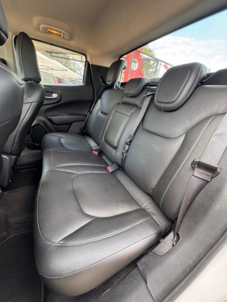 FIAT Toro 2.4 16V 4P FREEDOM MULTIAIR FLEX AUTOM�TICO, Foto 8