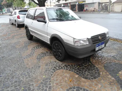 FIAT Uno 1.0 FLEX FIRE, Foto 2