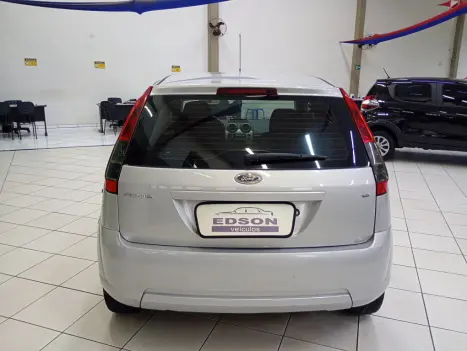 FORD Fiesta Hatch 1.6, Foto 4