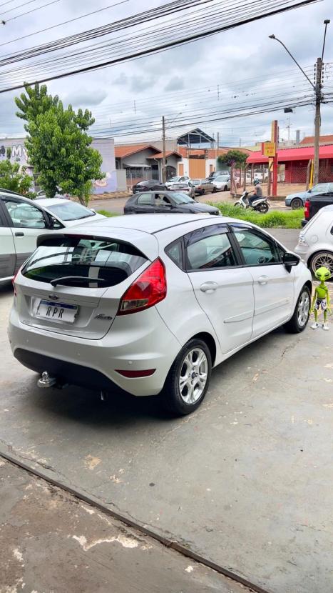 FORD Fiesta Hatch 1.6 16V 4P SE FLEX, Foto 6