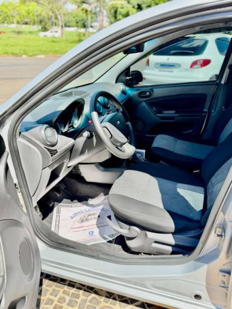 FORD Fiesta Hatch 1.0 4P FLEX, Foto 8