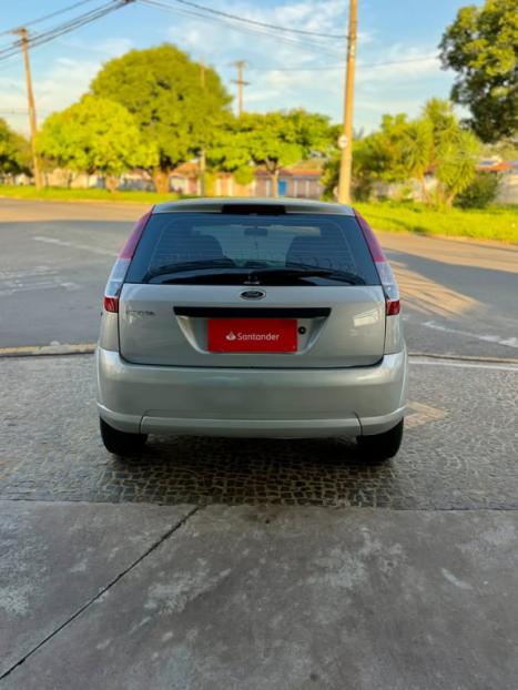 FORD Fiesta Hatch 1.0 4P, Foto 2