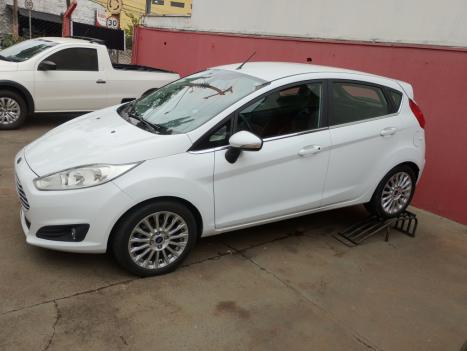 FORD Fiesta Hatch 1.6 16V 4P FLEX TITANIUM POWERSHIFT AUTOM�TICO, Foto 4