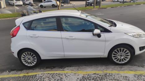 FORD Fiesta Hatch 1.6 16V 4P FLEX TITANIUM POWERSHIFT AUTOM�TICO, Foto 3