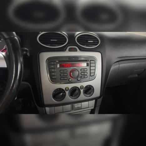 FORD Focus Hatch 1.6 4P, Foto 10