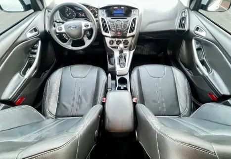 FORD Focus Hatch 1.6 16V 4P FLEX SE POWERSHIFT AUTOMÁTICO, Foto 8