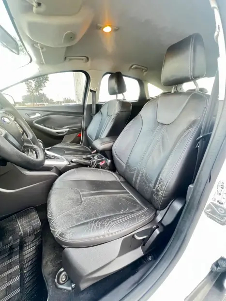 FORD Focus Hatch 1.6 16V 4P FLEX SE POWERSHIFT AUTOMÁTICO, Foto 9