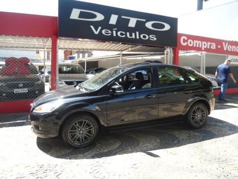 FORD Focus Hatch 2.0 16V 4P GHIA AUTOM�TICO, Foto 1