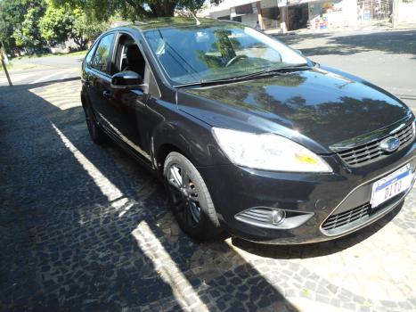FORD Focus Hatch 2.0 16V 4P GHIA AUTOM�TICO, Foto 3