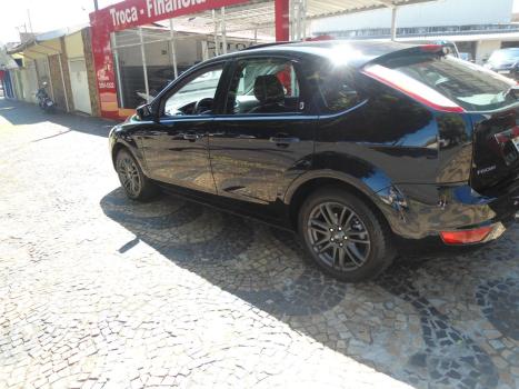 FORD Focus Hatch 2.0 16V 4P GHIA AUTOM�TICO, Foto 5