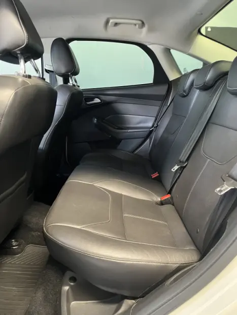 FORD Focus Sedan 2.0 16V 4P FLEX SE POWERSHIFT AUTOMÁTICO, Foto 10