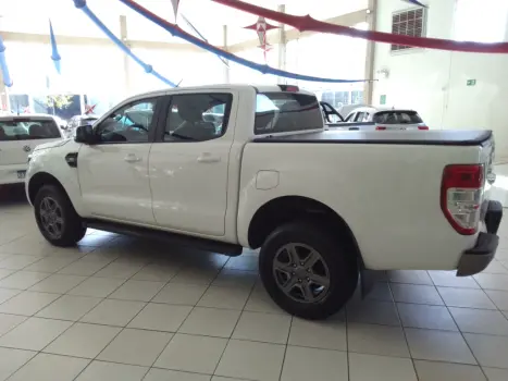 FORD Ranger 2.2 16V XLS DIESEL CABINE DUPLA AUTOMTICO, Foto 5
