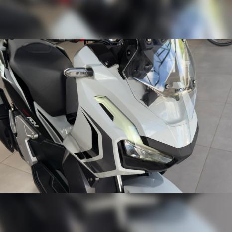 HONDA ADV 150 , Foto 3