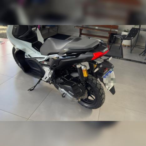 HONDA ADV 150 , Foto 5