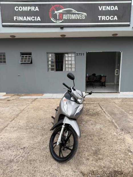 HONDA Biz 125 EX, Foto 3