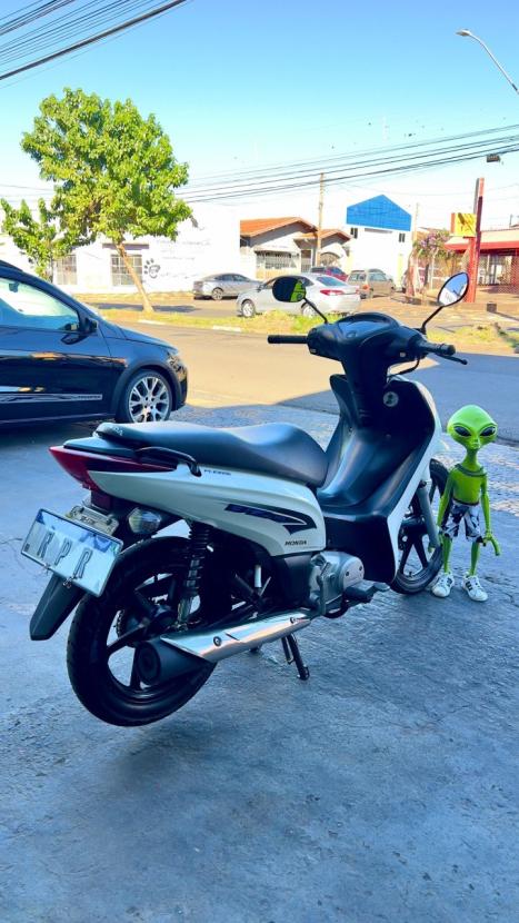 HONDA Biz 125 EX, Foto 5