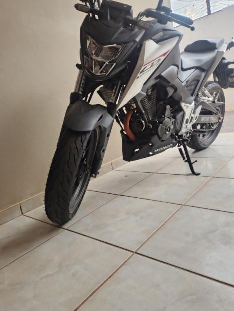 HONDA CB 300 F Twister FLEX CBS, Foto 3