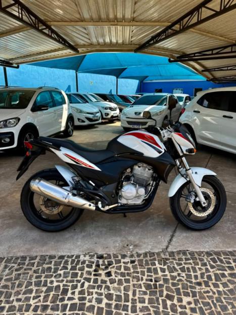 HONDA CB 300 R ESPECIAL EDITION, Foto 5