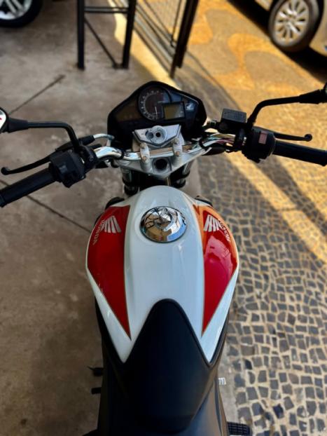 HONDA CB 300 R ESPECIAL EDITION, Foto 6