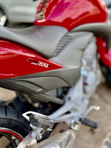 HONDA CB 300 R STD, Foto 2