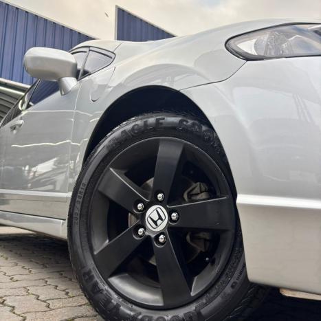 HONDA Civic 1.8 16V 4P LXS, Foto 4