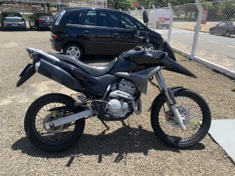 HONDA XRE 300 ABS, Foto 1