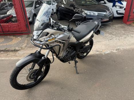 HONDA XRE 300 Sahara ADVENTURE, Foto 2