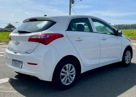 HYUNDAI HB 20 Hatch 1.0 12V 4P FLEX COMFORT PLUS, Foto 4