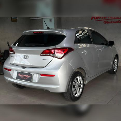 HYUNDAI HB 20 Hatch 1.6 16V 4P FLEX COMFORT PLUS AUTOM�TICO, Foto 5