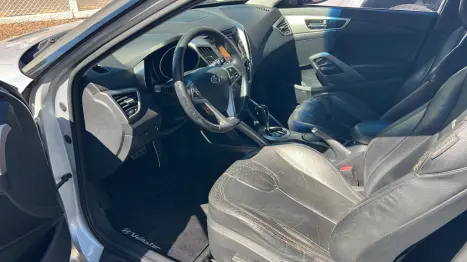 HYUNDAI Veloster 1.6 16V 3P AUTOMÁTICO, Foto 6 HYUNDAI Veloster 1.6 16V 3P AUTOMÁTICO, Foto 6