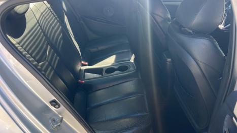 HYUNDAI Veloster 1.6 16V 3P AUTOMÁTICO, Foto 7 HYUNDAI Veloster 1.6 16V 3P AUTOMÁTICO, Foto 7